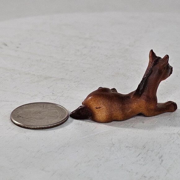 Breyer Stablemate Horse Thoroughbred Lying Foal Chestnut #5702 Vintage - Picture 7 of 8